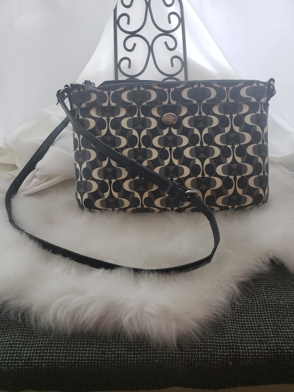 Coach Black and Ivory Peyton C Signature Crossbody Swingpack Bag